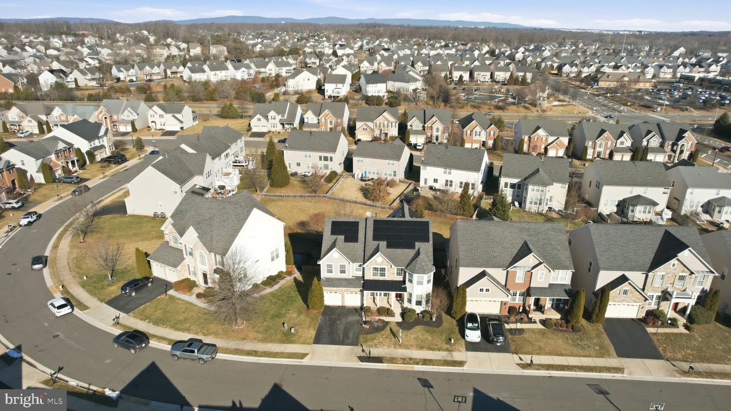 8831 CALBERA CT, GAINESVILLE, Virginia 20155, 4 Bedrooms Bedrooms, ,4 BathroomsBathrooms,Residential,For sale,8831 CALBERA CT,VAPW2113234 MLS # VAPW2113234