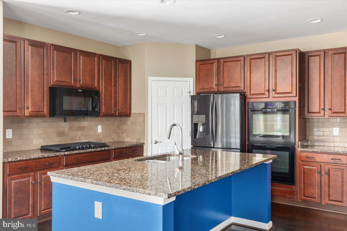 112 NORWICH CT, STEPHENS CITY, Virginia 22655, 6 Bedrooms Bedrooms, ,4 BathroomsBathrooms,Residential,For sale,112 NORWICH CT,VAFV2039772 MLS # VAFV2039772