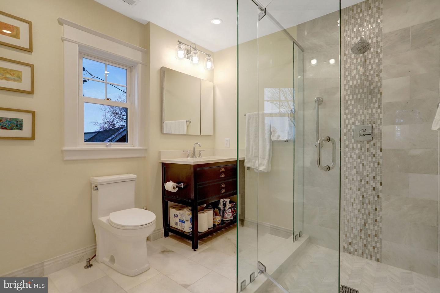 2515 N PERSHING DR, ARLINGTON, Virginia 22201, 3 Bedrooms Bedrooms, ,3 BathroomsBathrooms,Residential,For sale,2515 N PERSHING DR,VAAR2069286 MLS # VAAR2069286