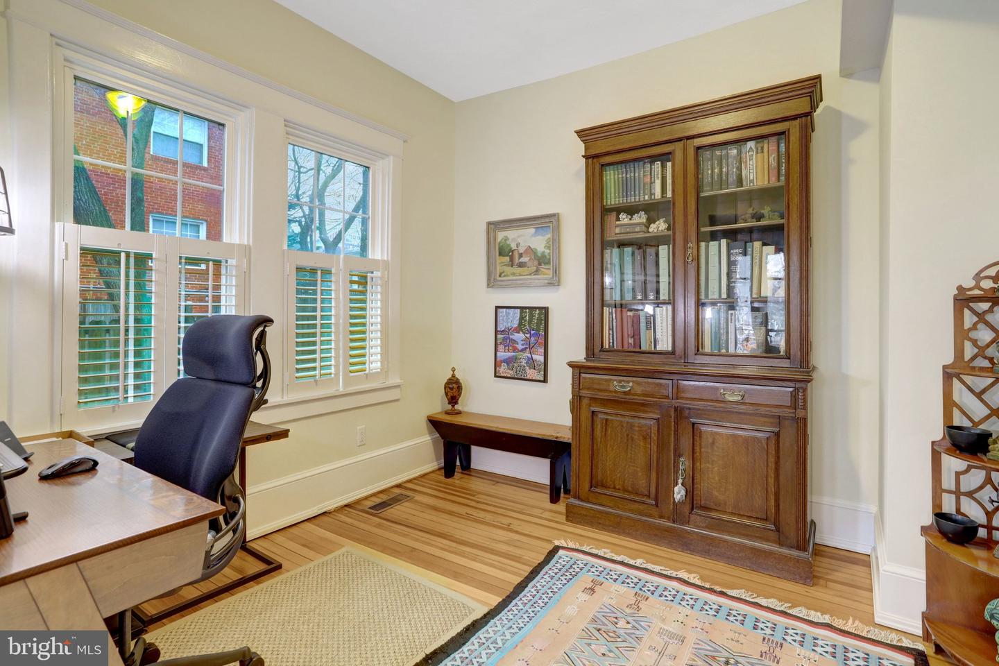 2515 N PERSHING DR, ARLINGTON, Virginia 22201, 3 Bedrooms Bedrooms, ,3 BathroomsBathrooms,Residential,For sale,2515 N PERSHING DR,VAAR2069286 MLS # VAAR2069286