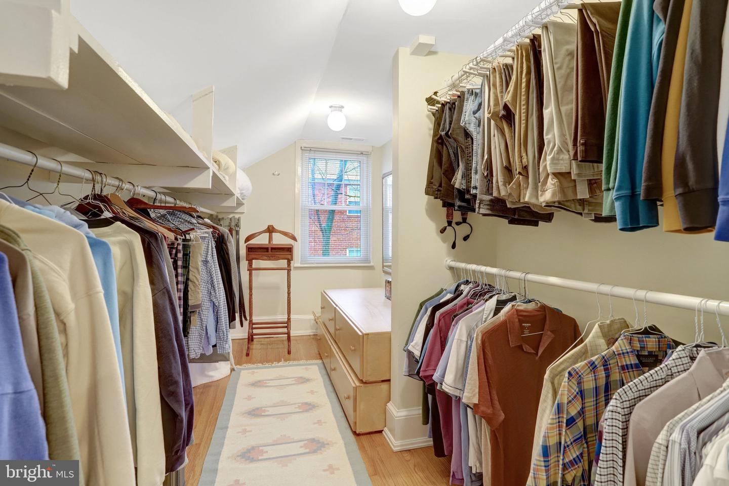 2515 N PERSHING DR, ARLINGTON, Virginia 22201, 3 Bedrooms Bedrooms, ,3 BathroomsBathrooms,Residential,For sale,2515 N PERSHING DR,VAAR2069286 MLS # VAAR2069286