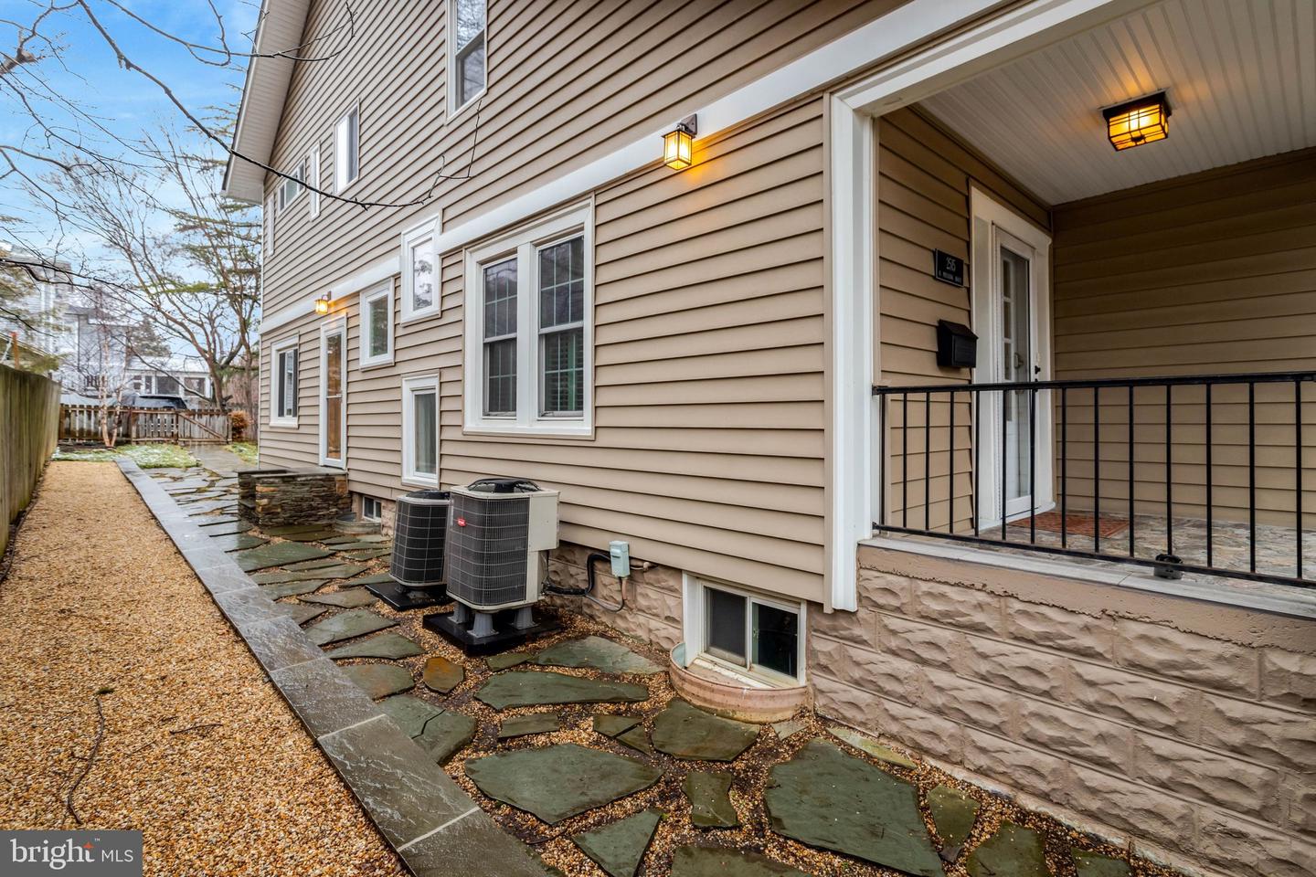 2515 N PERSHING DR, ARLINGTON, Virginia 22201, 3 Bedrooms Bedrooms, ,3 BathroomsBathrooms,Residential,For sale,2515 N PERSHING DR,VAAR2069286 MLS # VAAR2069286