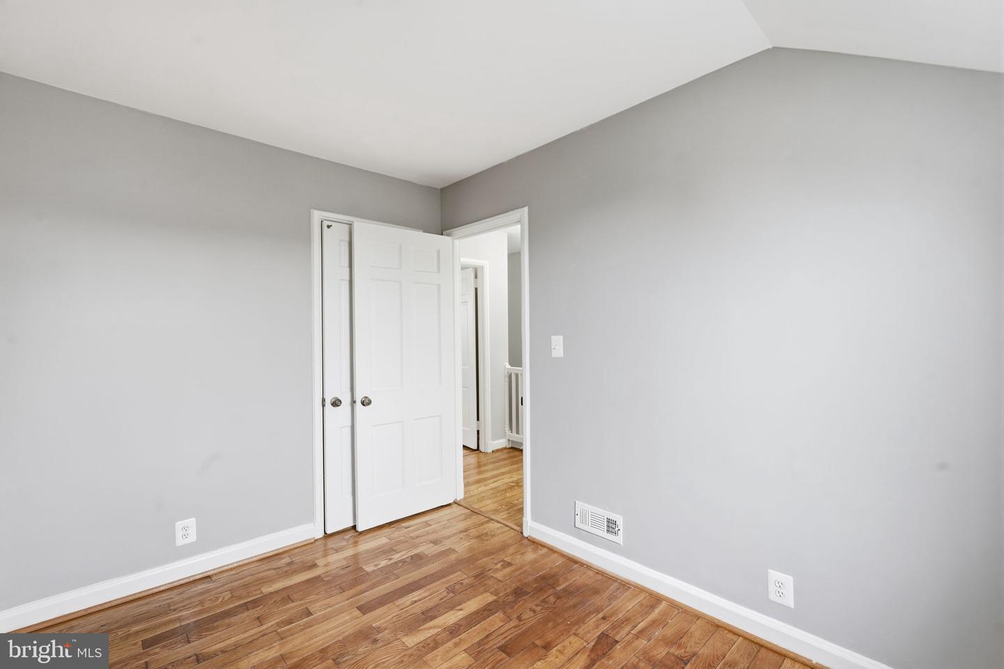 3617 S TAYLOR ST, ARLINGTON, Virginia 22206, 2 Bedrooms Bedrooms, ,2 BathroomsBathrooms,Residential,For sale,3617 S TAYLOR ST,VAAR2069294 MLS # VAAR2069294