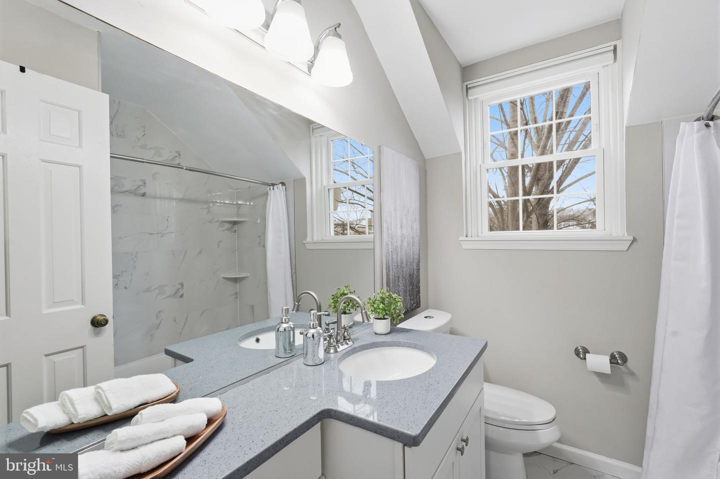 3617 S TAYLOR ST, ARLINGTON, Virginia 22206, 2 Bedrooms Bedrooms, ,2 BathroomsBathrooms,Residential,For sale,3617 S TAYLOR ST,VAAR2069294 MLS # VAAR2069294