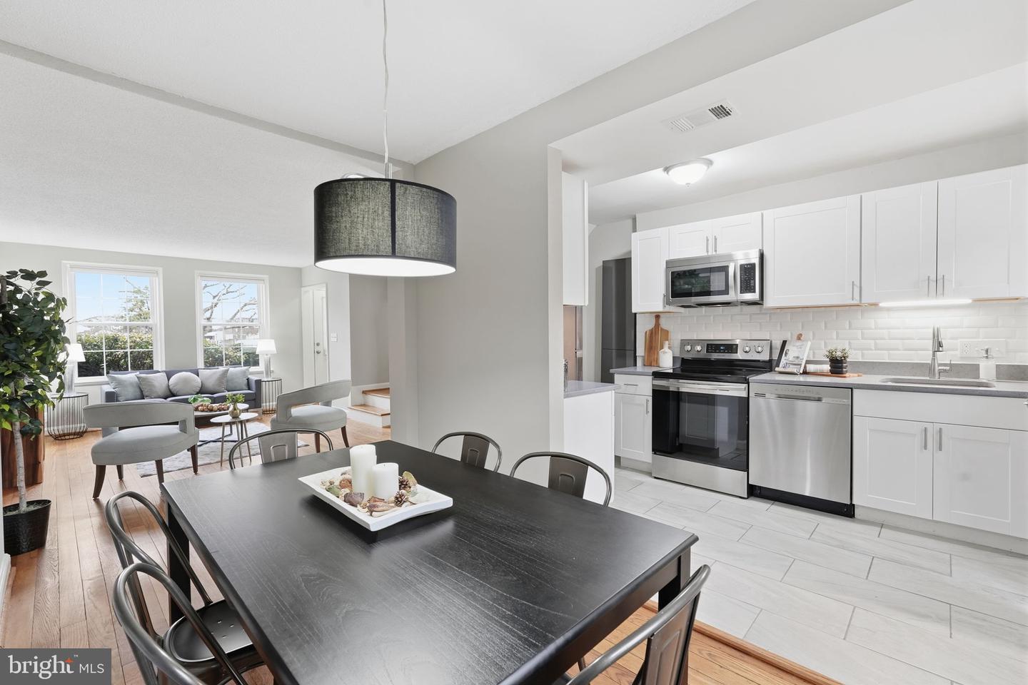 3617 S TAYLOR ST, ARLINGTON, Virginia 22206, 2 Bedrooms Bedrooms, ,2 BathroomsBathrooms,Residential,For sale,3617 S TAYLOR ST,VAAR2069294 MLS # VAAR2069294