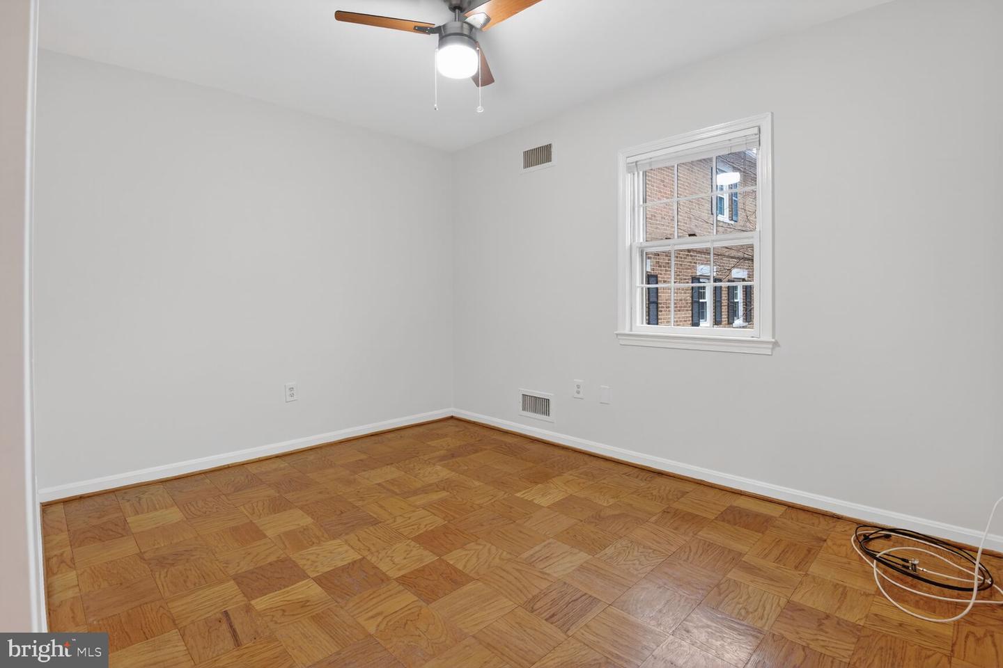 1018 N ROYAL ST, ALEXANDRIA, Virginia 22314, 3 Bedrooms Bedrooms, 6 Rooms Rooms,2 BathroomsBathrooms,Residential,For sale,1018 N ROYAL ST,VAAX2054498 MLS # VAAX2054498