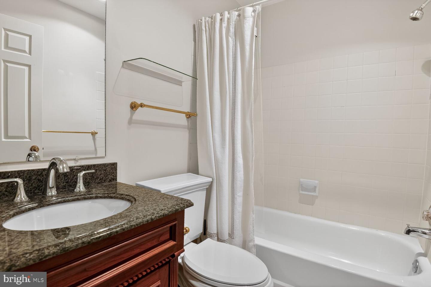 1018 N ROYAL ST, ALEXANDRIA, Virginia 22314, 3 Bedrooms Bedrooms, 6 Rooms Rooms,2 BathroomsBathrooms,Residential,For sale,1018 N ROYAL ST,VAAX2054498 MLS # VAAX2054498