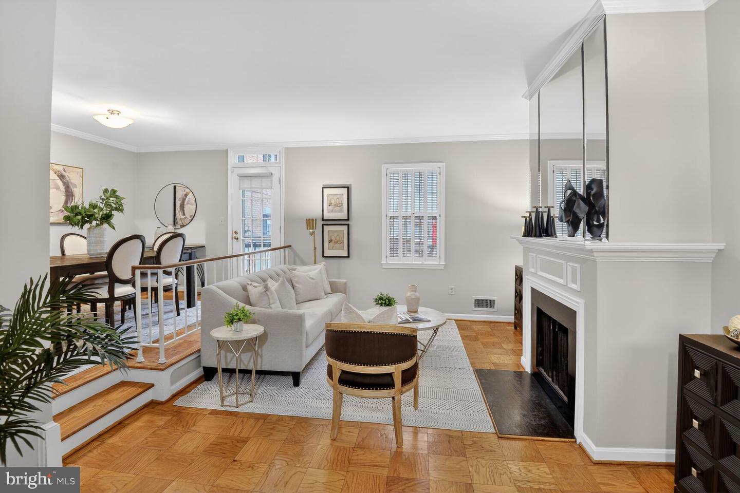 1018 N ROYAL ST, ALEXANDRIA, Virginia 22314, 3 Bedrooms Bedrooms, 6 Rooms Rooms,2 BathroomsBathrooms,Residential,For sale,1018 N ROYAL ST,VAAX2054498 MLS # VAAX2054498