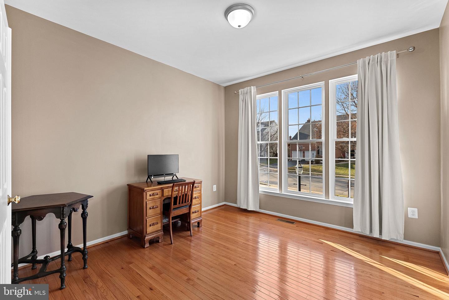 919 RHONDA PL SE, LEESBURG, Virginia 20175, 4 Bedrooms Bedrooms, ,4 BathroomsBathrooms,Residential,For sale,919 RHONDA PL SE,VALO2116704 MLS # VALO2116704