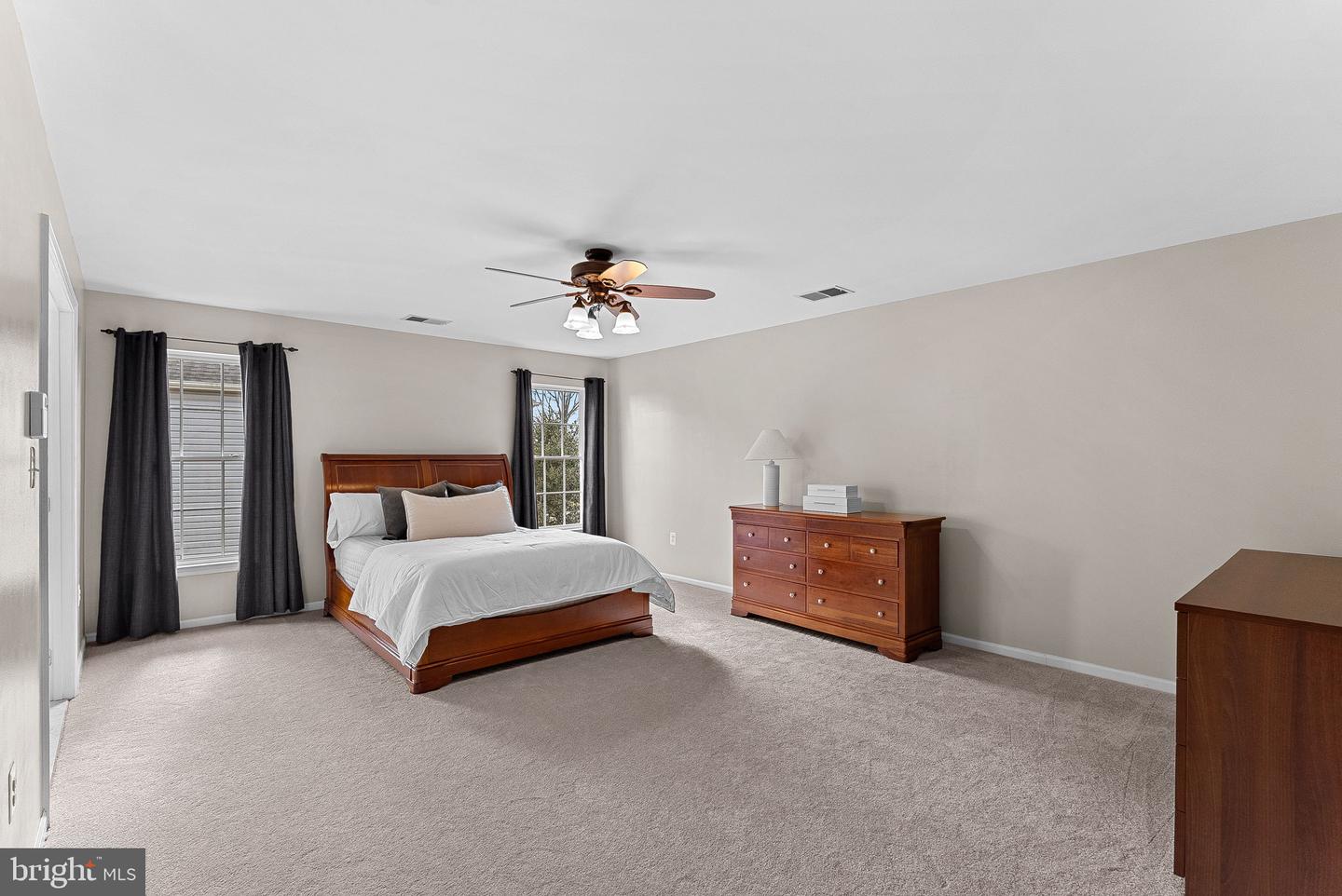 919 RHONDA PL SE, LEESBURG, Virginia 20175, 4 Bedrooms Bedrooms, ,4 BathroomsBathrooms,Residential,For sale,919 RHONDA PL SE,VALO2116704 MLS # VALO2116704