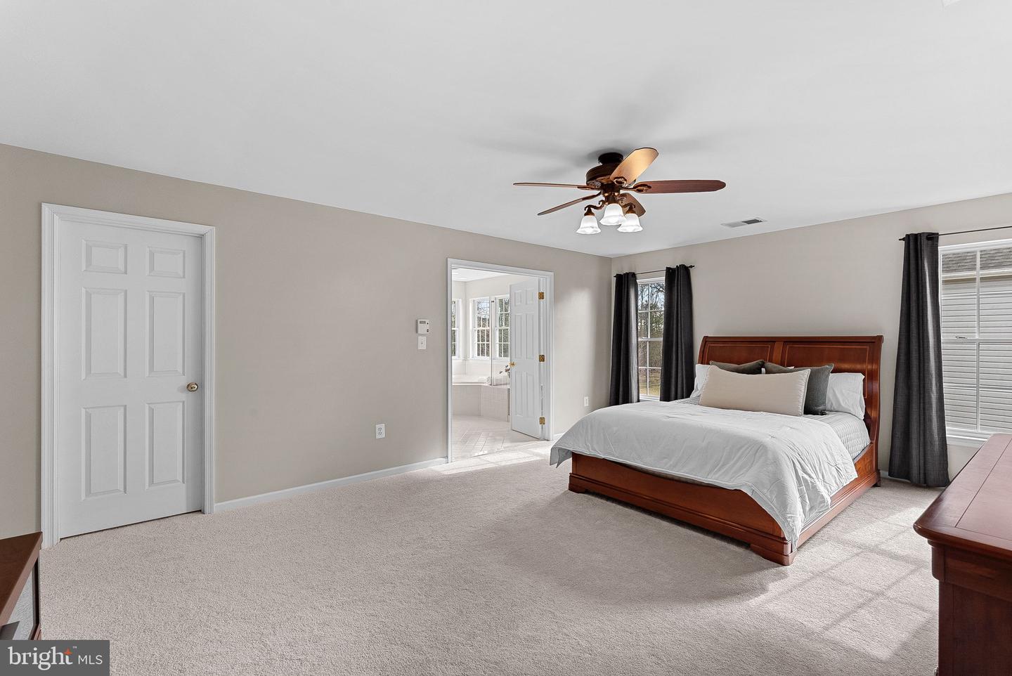 919 RHONDA PL SE, LEESBURG, Virginia 20175, 4 Bedrooms Bedrooms, ,4 BathroomsBathrooms,Residential,For sale,919 RHONDA PL SE,VALO2116704 MLS # VALO2116704