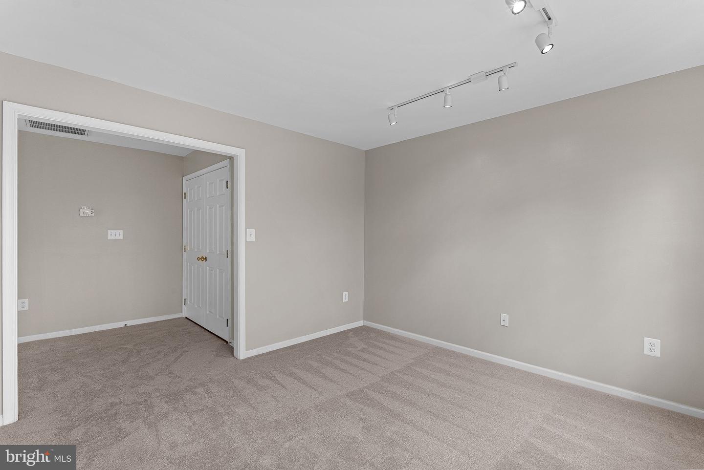 919 RHONDA PL SE, LEESBURG, Virginia 20175, 4 Bedrooms Bedrooms, ,4 BathroomsBathrooms,Residential,For sale,919 RHONDA PL SE,VALO2116704 MLS # VALO2116704