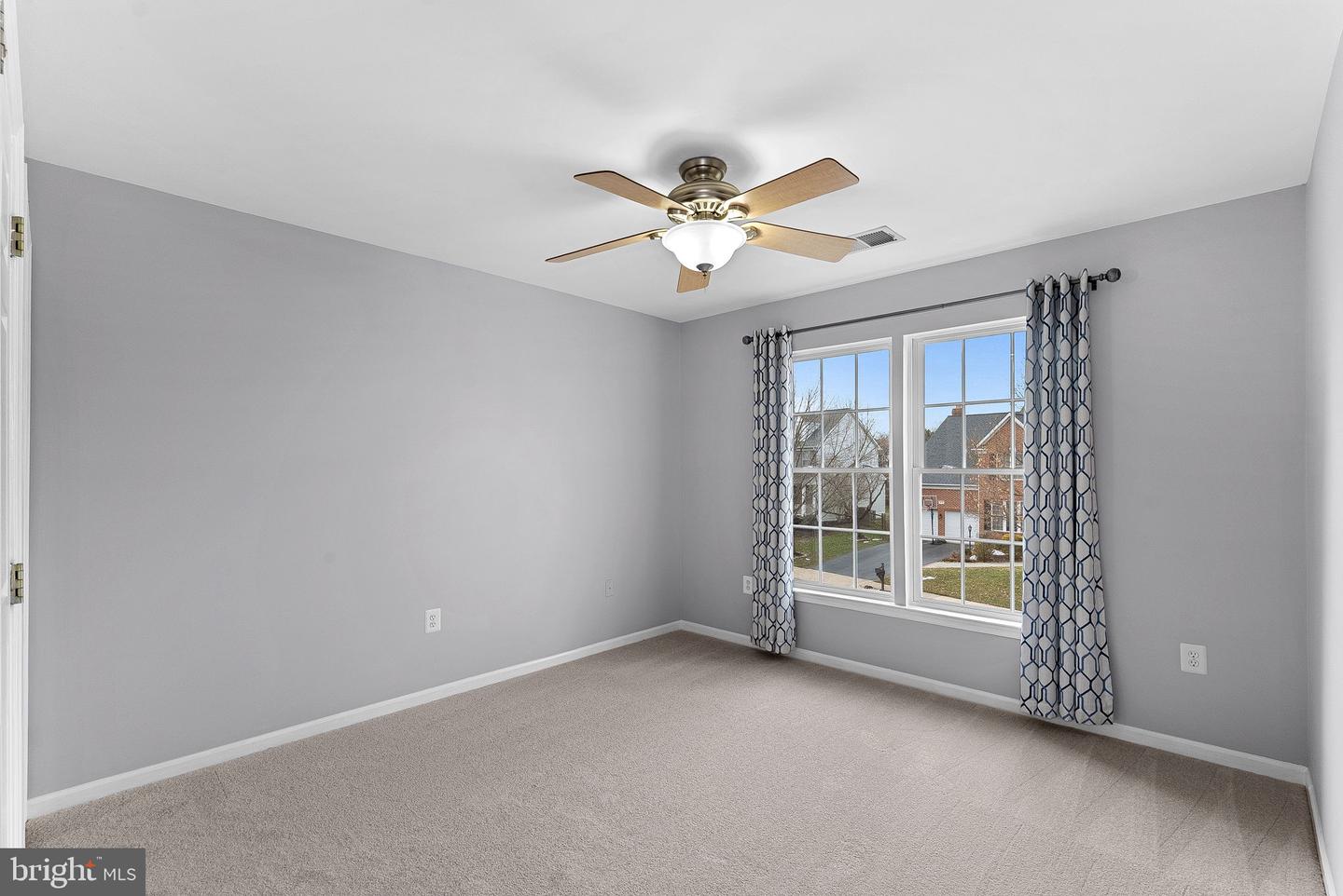 919 RHONDA PL SE, LEESBURG, Virginia 20175, 4 Bedrooms Bedrooms, ,4 BathroomsBathrooms,Residential,For sale,919 RHONDA PL SE,VALO2116704 MLS # VALO2116704