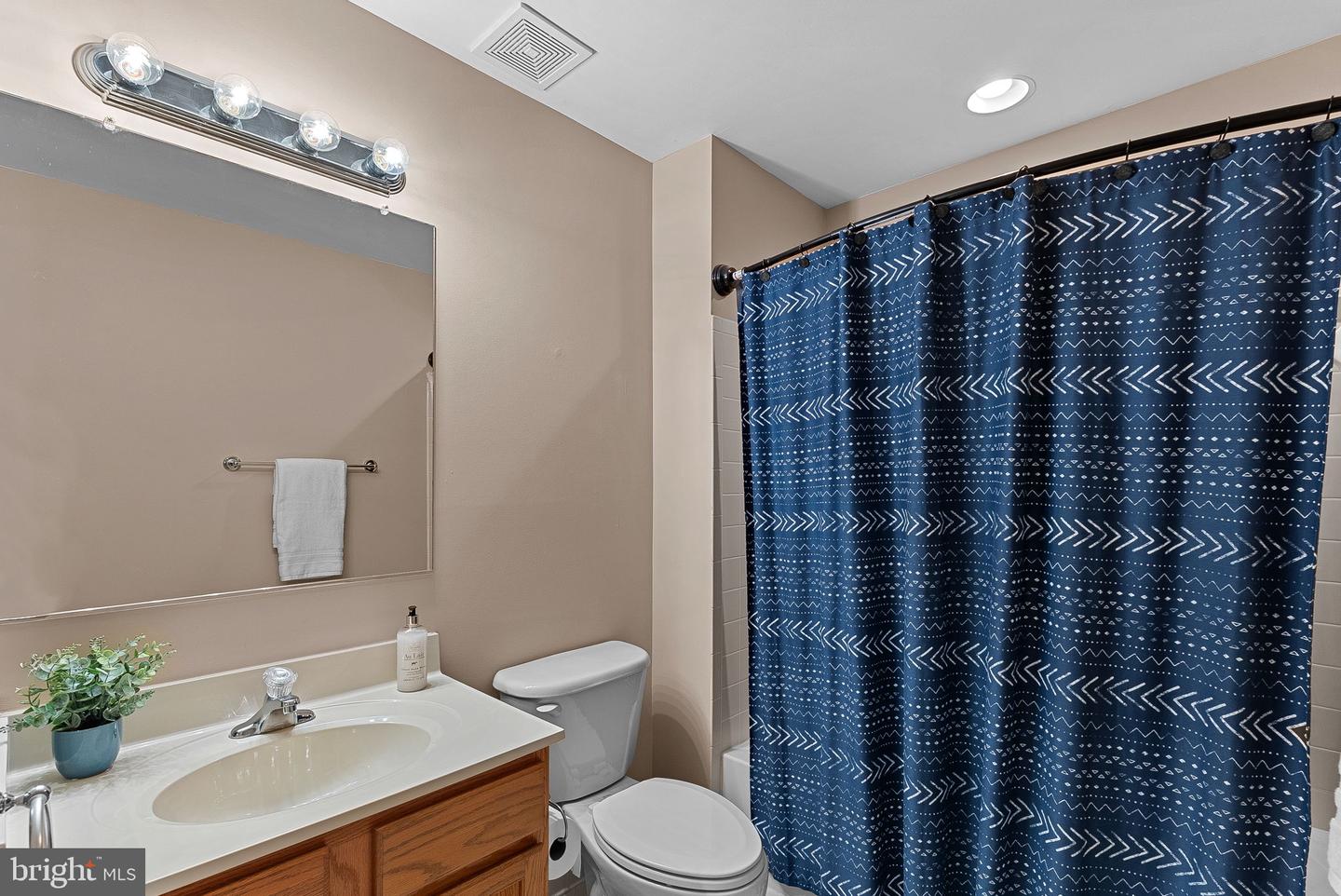 919 RHONDA PL SE, LEESBURG, Virginia 20175, 4 Bedrooms Bedrooms, ,4 BathroomsBathrooms,Residential,For sale,919 RHONDA PL SE,VALO2116704 MLS # VALO2116704