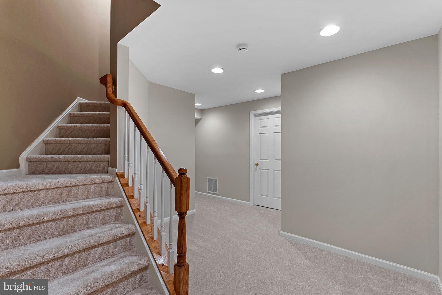 919 RHONDA PL SE, LEESBURG, Virginia 20175, 4 Bedrooms Bedrooms, ,4 BathroomsBathrooms,Residential,For sale,919 RHONDA PL SE,VALO2116704 MLS # VALO2116704