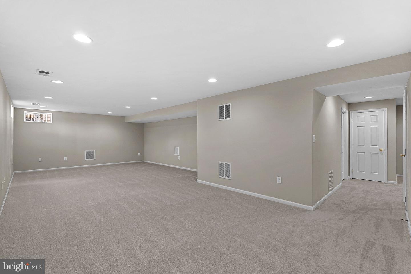 919 RHONDA PL SE, LEESBURG, Virginia 20175, 4 Bedrooms Bedrooms, ,4 BathroomsBathrooms,Residential,For sale,919 RHONDA PL SE,VALO2116704 MLS # VALO2116704