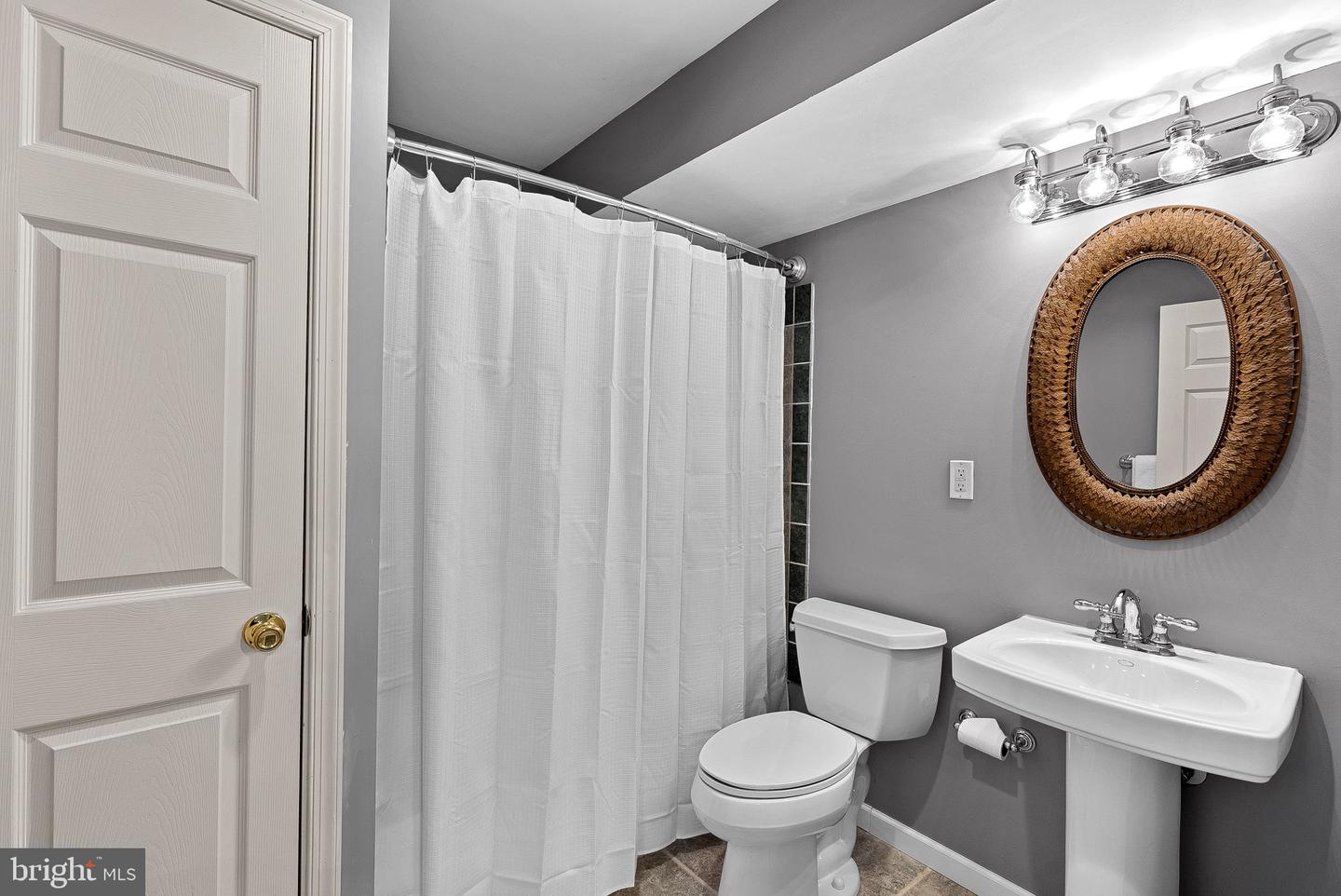 919 RHONDA PL SE, LEESBURG, Virginia 20175, 4 Bedrooms Bedrooms, ,4 BathroomsBathrooms,Residential,For sale,919 RHONDA PL SE,VALO2116704 MLS # VALO2116704