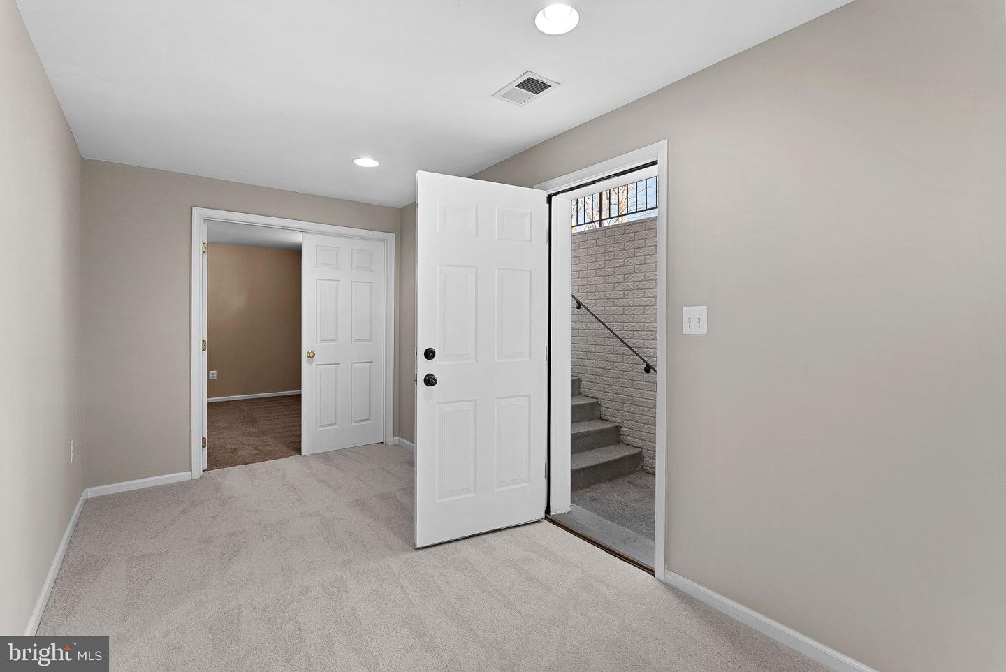 919 RHONDA PL SE, LEESBURG, Virginia 20175, 4 Bedrooms Bedrooms, ,4 BathroomsBathrooms,Residential,For sale,919 RHONDA PL SE,VALO2116704 MLS # VALO2116704