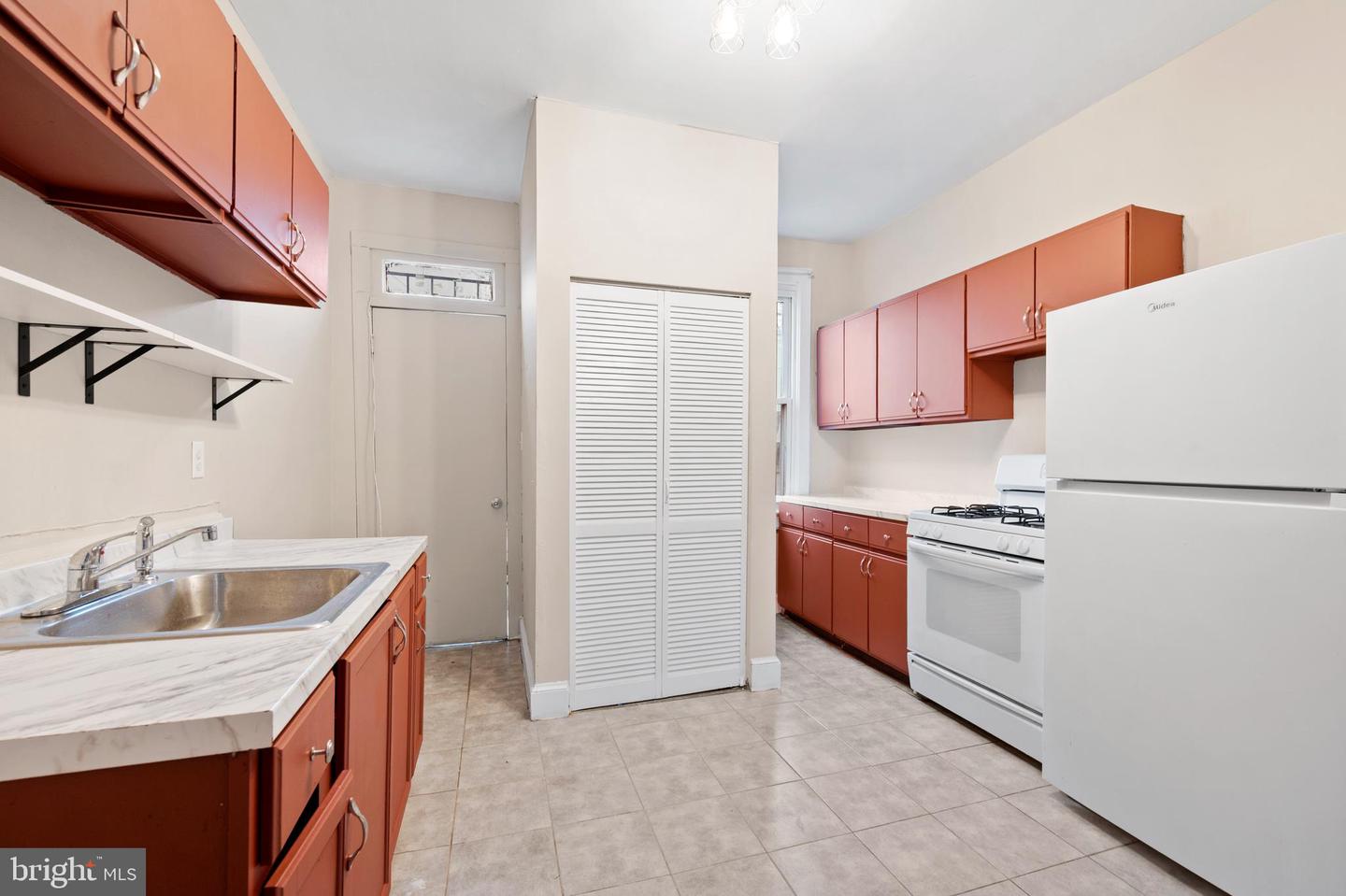 815 WEST VIRGINIA AVE NE, WASHINGTON, District Of Columbia 20002, 2 Bedrooms Bedrooms, ,1 BathroomBathrooms,Residential,For sale,815 WEST VIRGINIA AVE NE,DCDC2247812 MLS # DCDC2247812
