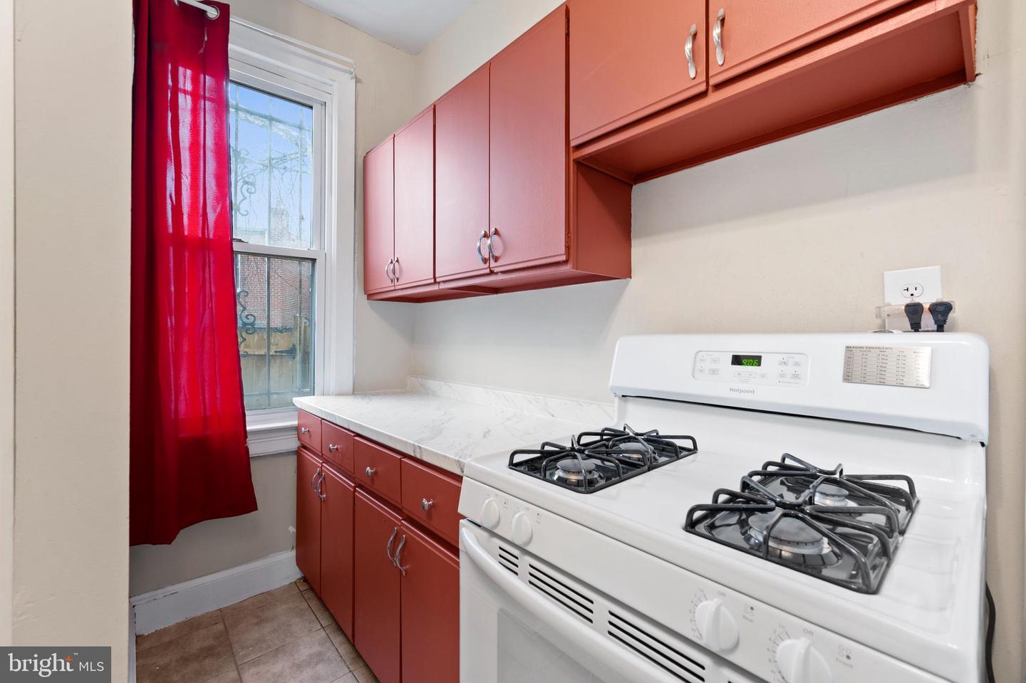 815 WEST VIRGINIA AVE NE, WASHINGTON, District Of Columbia 20002, 2 Bedrooms Bedrooms, ,1 BathroomBathrooms,Residential,For sale,815 WEST VIRGINIA AVE NE,DCDC2247812 MLS # DCDC2247812