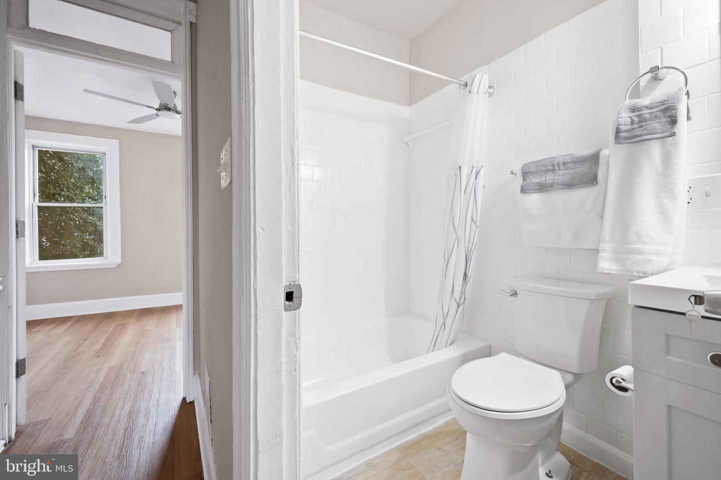 815 WEST VIRGINIA AVE NE, WASHINGTON, District Of Columbia 20002, 2 Bedrooms Bedrooms, ,1 BathroomBathrooms,Residential,For sale,815 WEST VIRGINIA AVE NE,DCDC2247812 MLS # DCDC2247812