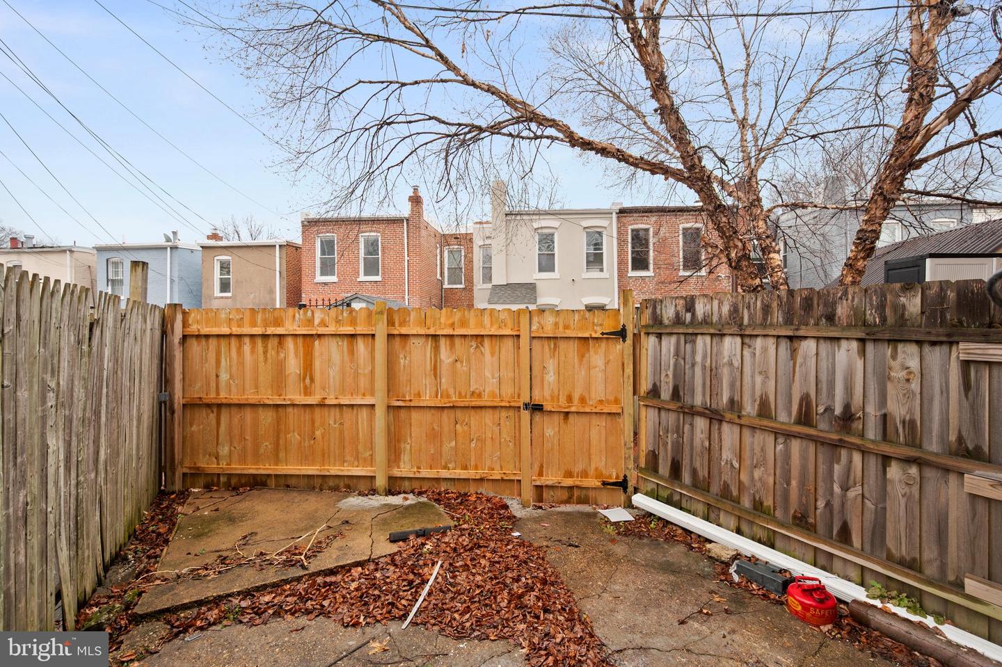 815 WEST VIRGINIA AVE NE, WASHINGTON, District Of Columbia 20002, 2 Bedrooms Bedrooms, ,1 BathroomBathrooms,Residential,For sale,815 WEST VIRGINIA AVE NE,DCDC2247812 MLS # DCDC2247812