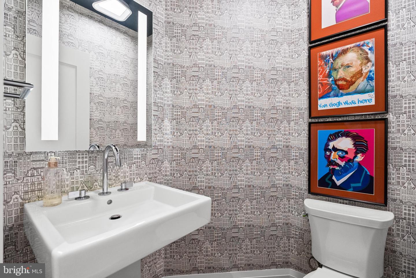 304 S UNION ST, ALEXANDRIA, Virginia 22314, 3 Bedrooms Bedrooms, ,3 BathroomsBathrooms,Residential,For sale,304 S UNION ST,VAAX2054506 MLS # VAAX2054506