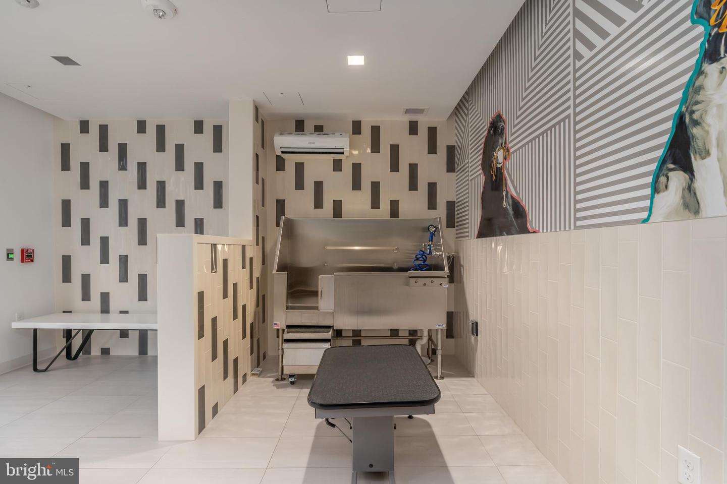 304 S UNION ST, ALEXANDRIA, Virginia 22314, 3 Bedrooms Bedrooms, ,3 BathroomsBathrooms,Residential,For sale,304 S UNION ST,VAAX2054506 MLS # VAAX2054506