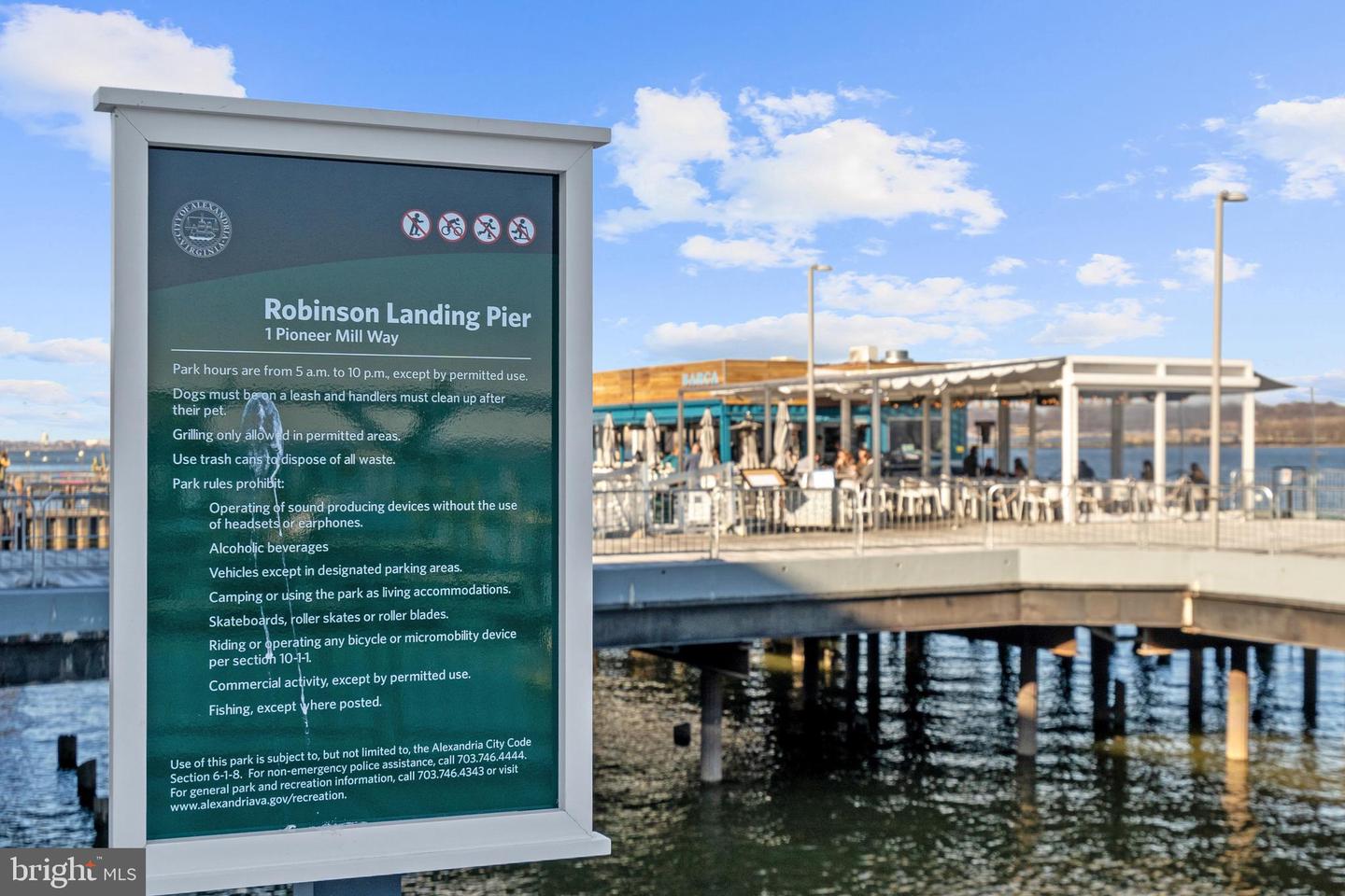 304 S UNION ST, ALEXANDRIA, Virginia 22314, 3 Bedrooms Bedrooms, ,3 BathroomsBathrooms,Residential,For sale,304 S UNION ST,VAAX2054506 MLS # VAAX2054506