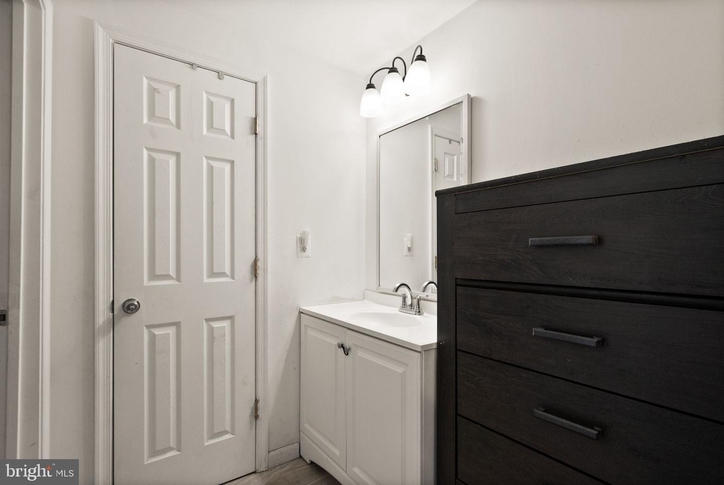 191 N COTTAGE RD, STERLING, Virginia 20164, 4 Bedrooms Bedrooms, ,2 BathroomsBathrooms,Residential,For sale,191 N COTTAGE RD,VALO2116748 MLS # VALO2116748