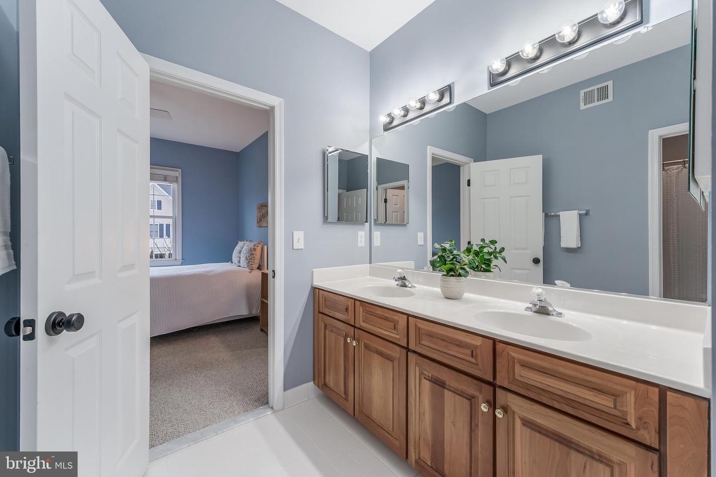 22876 ASHTON WOODS DR, BRAMBLETON, Virginia 20148, 6 Bedrooms Bedrooms, ,4 BathroomsBathrooms,Residential,For sale,22876 ASHTON WOODS DR,VALO2116752 MLS # VALO2116752