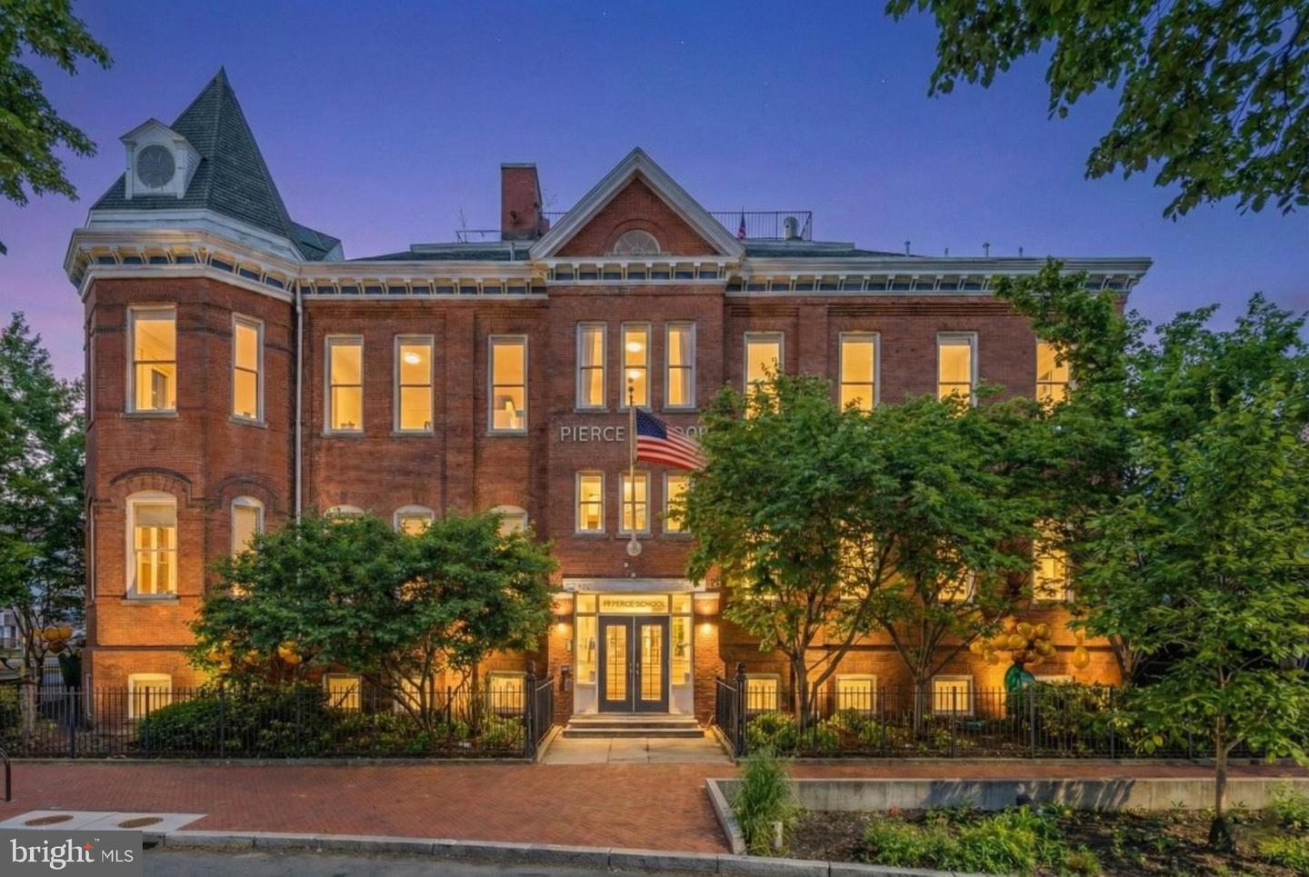 1375 MARYLAND AVE NE #B, WASHINGTON, District Of Columbia 20002, 1 Bedroom Bedrooms, ,1 BathroomBathrooms,Residential,For sale,1375 MARYLAND AVE NE #B,DCDC2247864 MLS # DCDC2247864