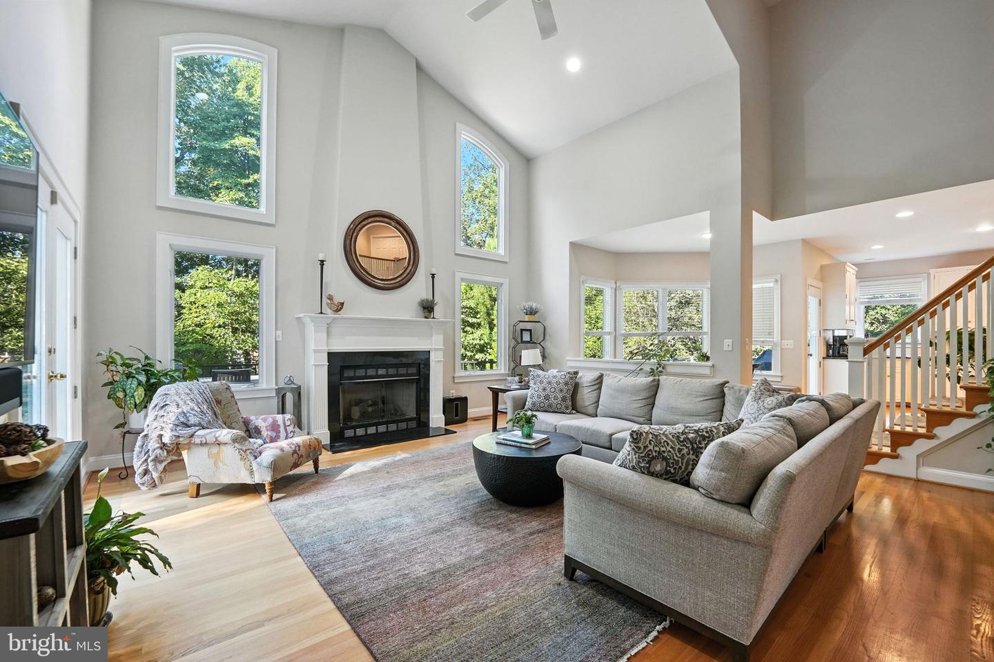 201 PRESCOTT CIR SE, VIENNA, Virginia 22180, 5 Bedrooms Bedrooms, ,4 BathroomsBathrooms,Residential,For sale,201 PRESCOTT CIR SE,VAFX2292856 MLS # VAFX2292856