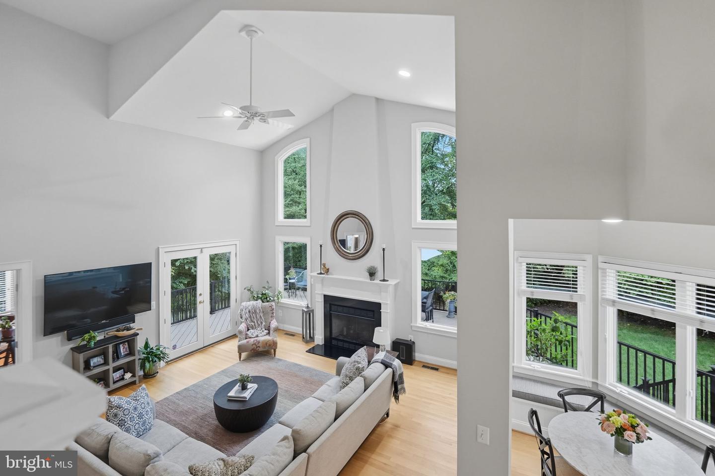 201 PRESCOTT CIR SE, VIENNA, Virginia 22180, 5 Bedrooms Bedrooms, ,4 BathroomsBathrooms,Residential,For sale,201 PRESCOTT CIR SE,VAFX2292856 MLS # VAFX2292856