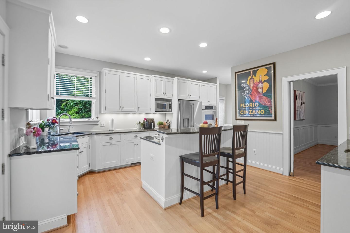 201 PRESCOTT CIR SE, VIENNA, Virginia 22180, 5 Bedrooms Bedrooms, ,4 BathroomsBathrooms,Residential,For sale,201 PRESCOTT CIR SE,VAFX2292856 MLS # VAFX2292856