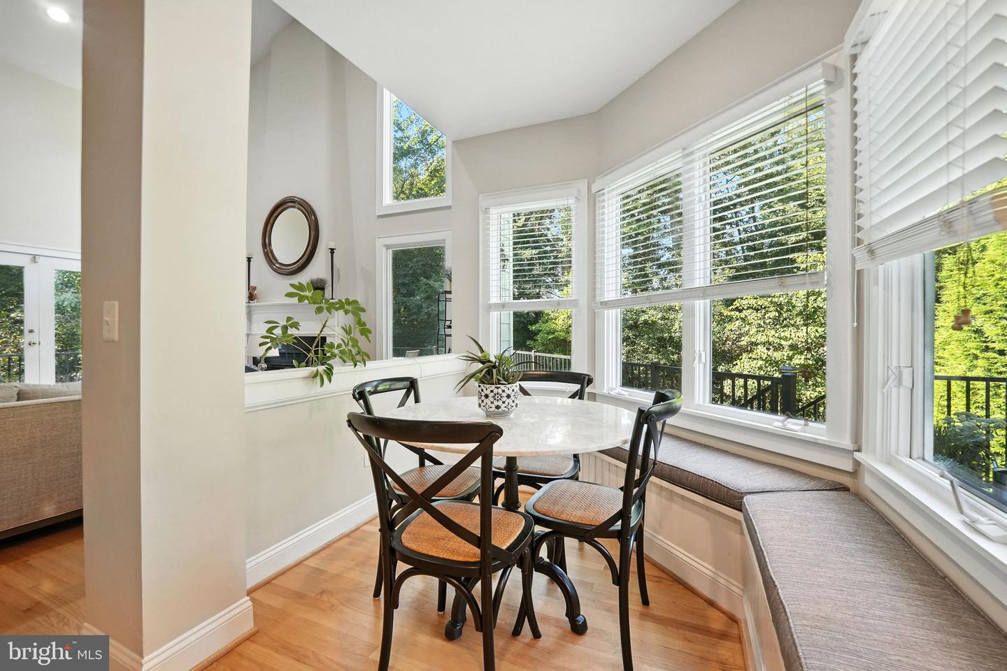 201 PRESCOTT CIR SE, VIENNA, Virginia 22180, 5 Bedrooms Bedrooms, ,4 BathroomsBathrooms,Residential,For sale,201 PRESCOTT CIR SE,VAFX2292856 MLS # VAFX2292856