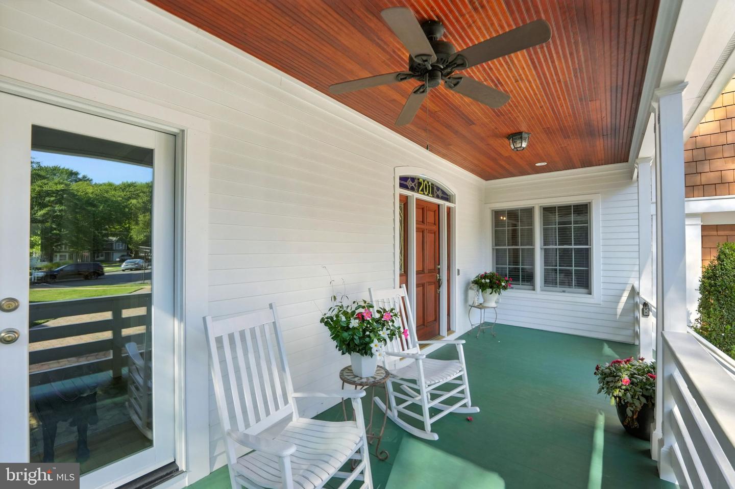 201 PRESCOTT CIR SE, VIENNA, Virginia 22180, 5 Bedrooms Bedrooms, ,4 BathroomsBathrooms,Residential,For sale,201 PRESCOTT CIR SE,VAFX2292856 MLS # VAFX2292856