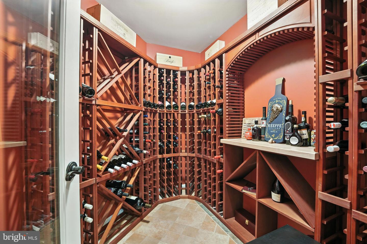 201 PRESCOTT CIR SE, VIENNA, Virginia 22180, 5 Bedrooms Bedrooms, ,4 BathroomsBathrooms,Residential,For sale,201 PRESCOTT CIR SE,VAFX2292856 MLS # VAFX2292856