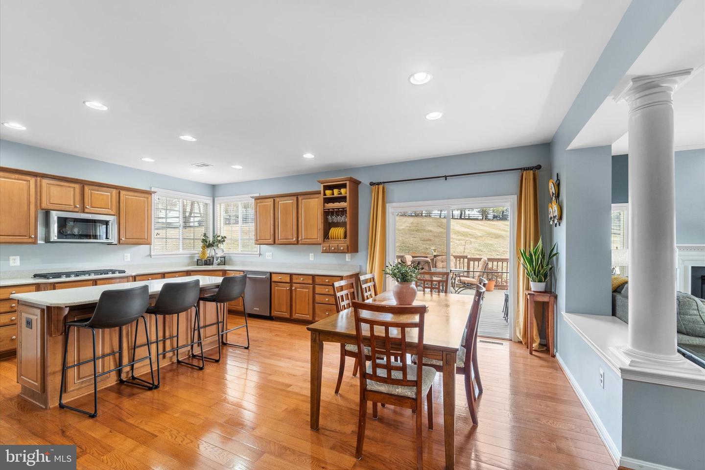 6909 MILL VALLEY DR, WARRENTON, Virginia 20187, 5 Bedrooms Bedrooms, ,4 BathroomsBathrooms,Residential,For sale,6909 MILL VALLEY DR,VAFQ2020722 MLS # VAFQ2020722