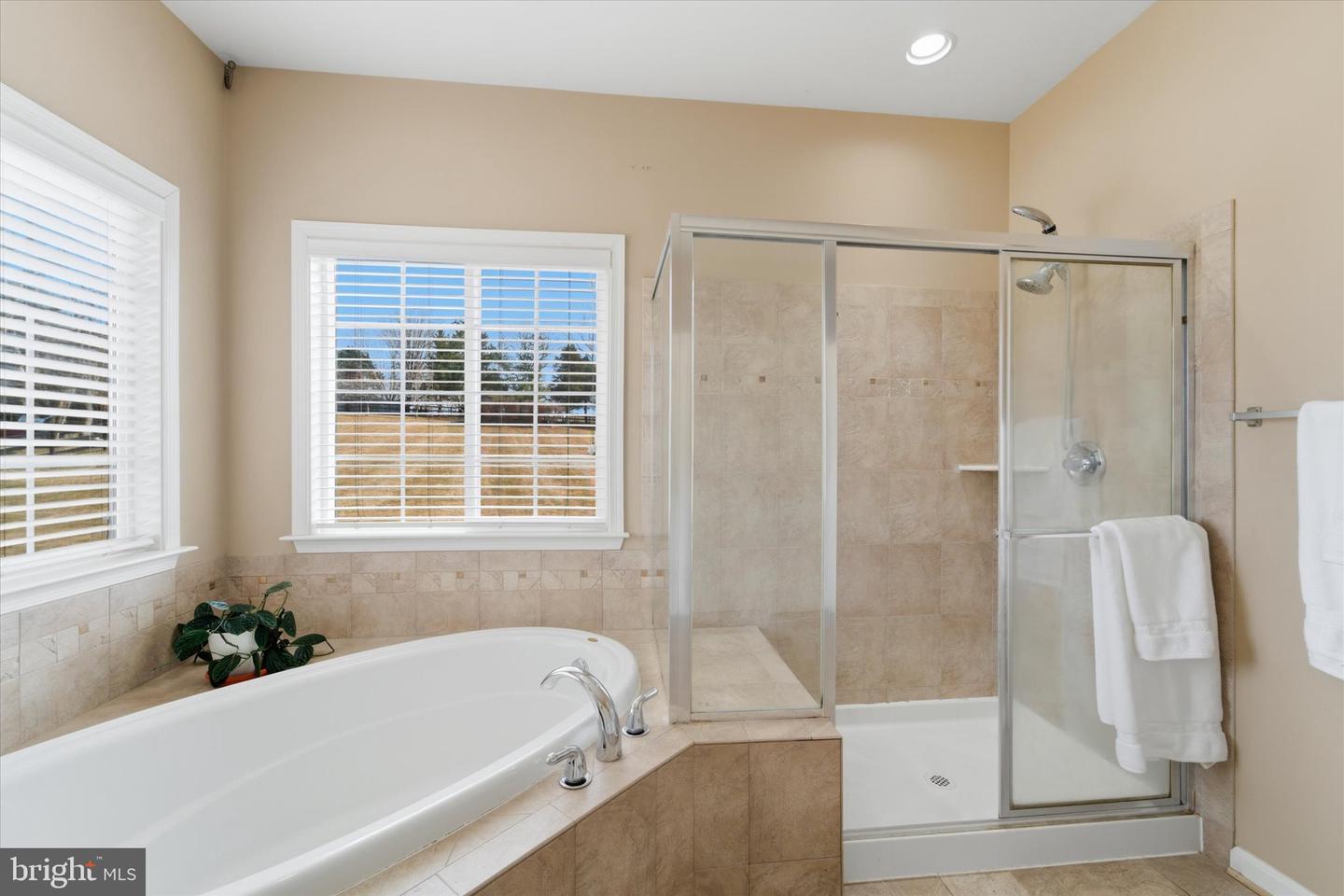 6909 MILL VALLEY DR, WARRENTON, Virginia 20187, 5 Bedrooms Bedrooms, ,4 BathroomsBathrooms,Residential,For sale,6909 MILL VALLEY DR,VAFQ2020722 MLS # VAFQ2020722