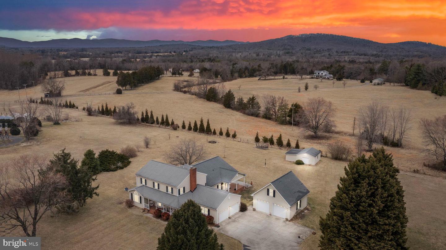 6357 SPOTSWOOD TRL, GORDONSVILLE, Virginia 22942, 4 Bedrooms Bedrooms, 13 Rooms Rooms,3 BathroomsBathrooms,Residential,For sale,6357 SPOTSWOOD TRL,VAOR2013422 MLS # VAOR2013422