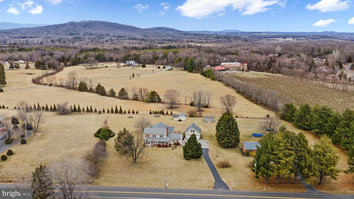 6357 SPOTSWOOD TRL, GORDONSVILLE, Virginia 22942, 4 Bedrooms Bedrooms, 13 Rooms Rooms,3 BathroomsBathrooms,Residential,For sale,6357 SPOTSWOOD TRL,VAOR2013422 MLS # VAOR2013422