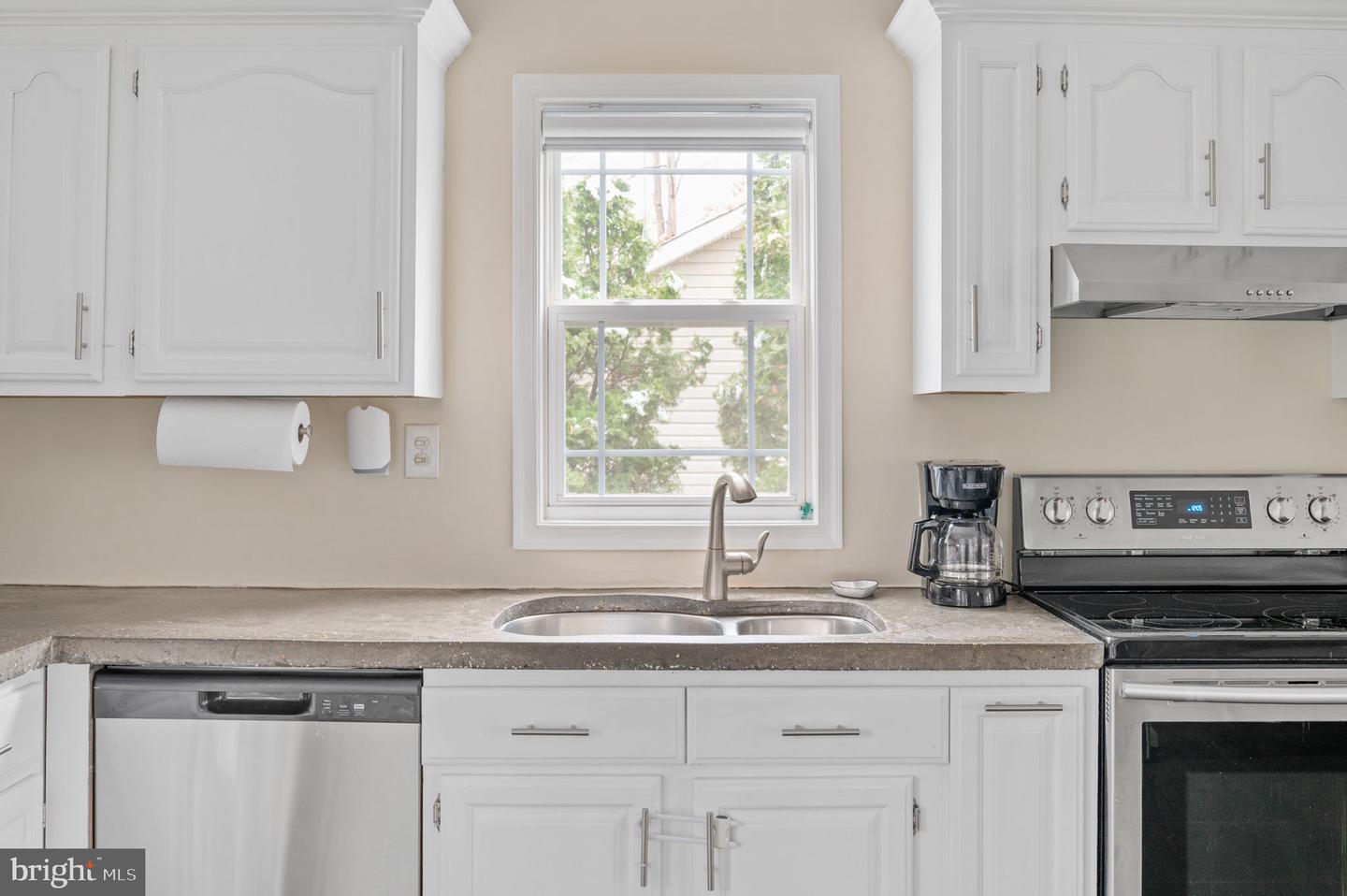 513 LAKEVIEW PKWY, LOCUST GROVE, Virginia 22508, 4 Bedrooms Bedrooms, ,3 BathroomsBathrooms,Residential,For sale,513 LAKEVIEW PKWY,VAOR2013424 MLS # VAOR2013424