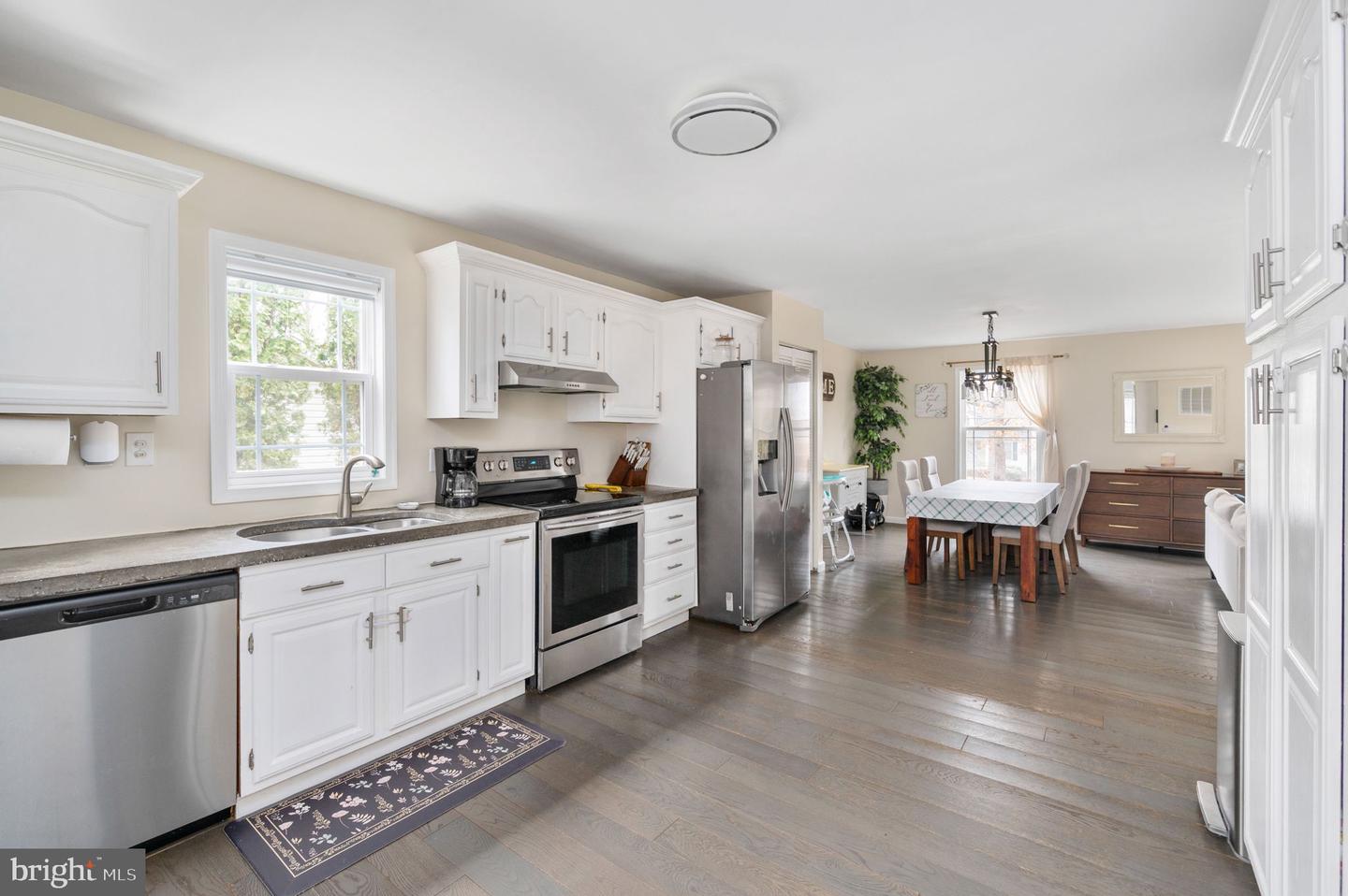 513 LAKEVIEW PKWY, LOCUST GROVE, Virginia 22508, 4 Bedrooms Bedrooms, ,3 BathroomsBathrooms,Residential,For sale,513 LAKEVIEW PKWY,VAOR2013424 MLS # VAOR2013424