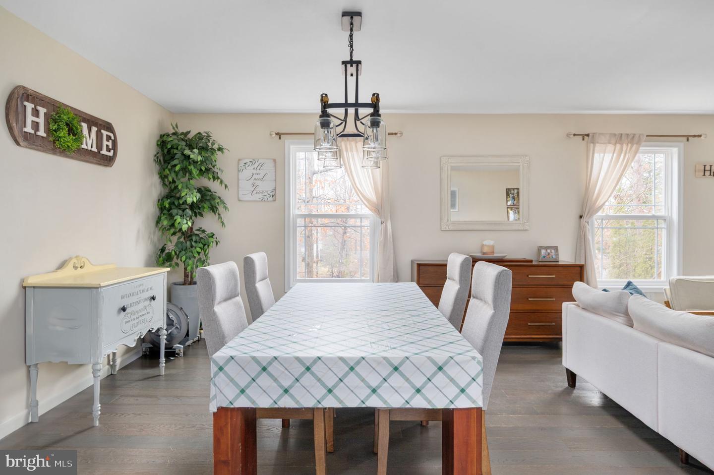 513 LAKEVIEW PKWY, LOCUST GROVE, Virginia 22508, 4 Bedrooms Bedrooms, ,3 BathroomsBathrooms,Residential,For sale,513 LAKEVIEW PKWY,VAOR2013424 MLS # VAOR2013424