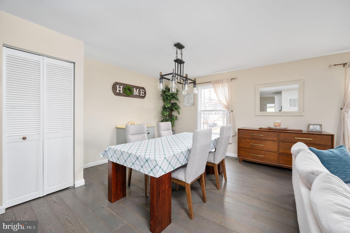 513 LAKEVIEW PKWY, LOCUST GROVE, Virginia 22508, 4 Bedrooms Bedrooms, ,3 BathroomsBathrooms,Residential,For sale,513 LAKEVIEW PKWY,VAOR2013424 MLS # VAOR2013424