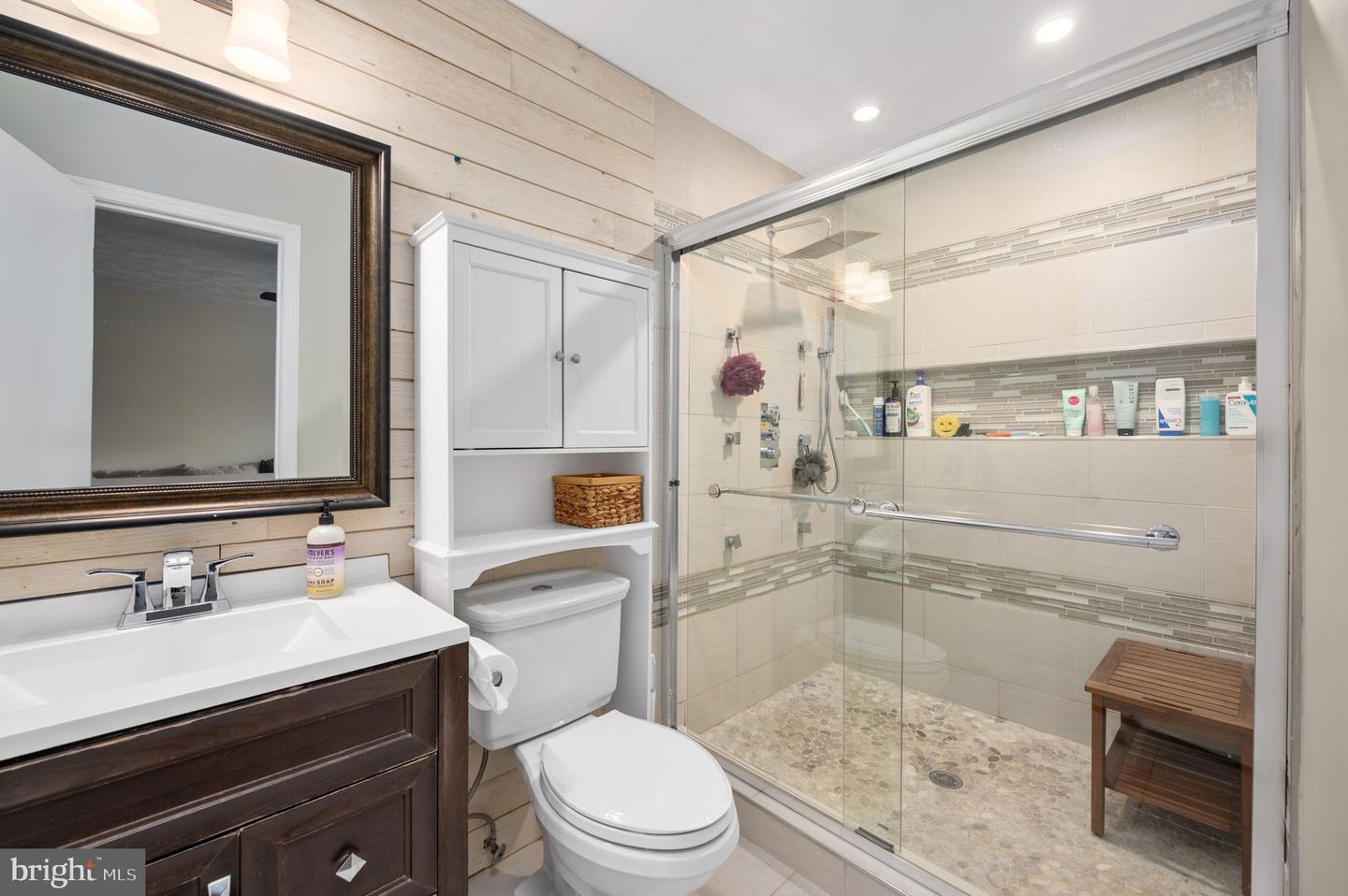 513 LAKEVIEW PKWY, LOCUST GROVE, Virginia 22508, 4 Bedrooms Bedrooms, ,3 BathroomsBathrooms,Residential,For sale,513 LAKEVIEW PKWY,VAOR2013424 MLS # VAOR2013424