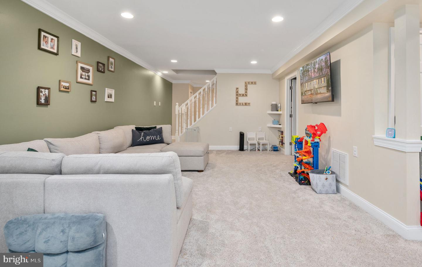 513 LAKEVIEW PKWY, LOCUST GROVE, Virginia 22508, 4 Bedrooms Bedrooms, ,3 BathroomsBathrooms,Residential,For sale,513 LAKEVIEW PKWY,VAOR2013424 MLS # VAOR2013424