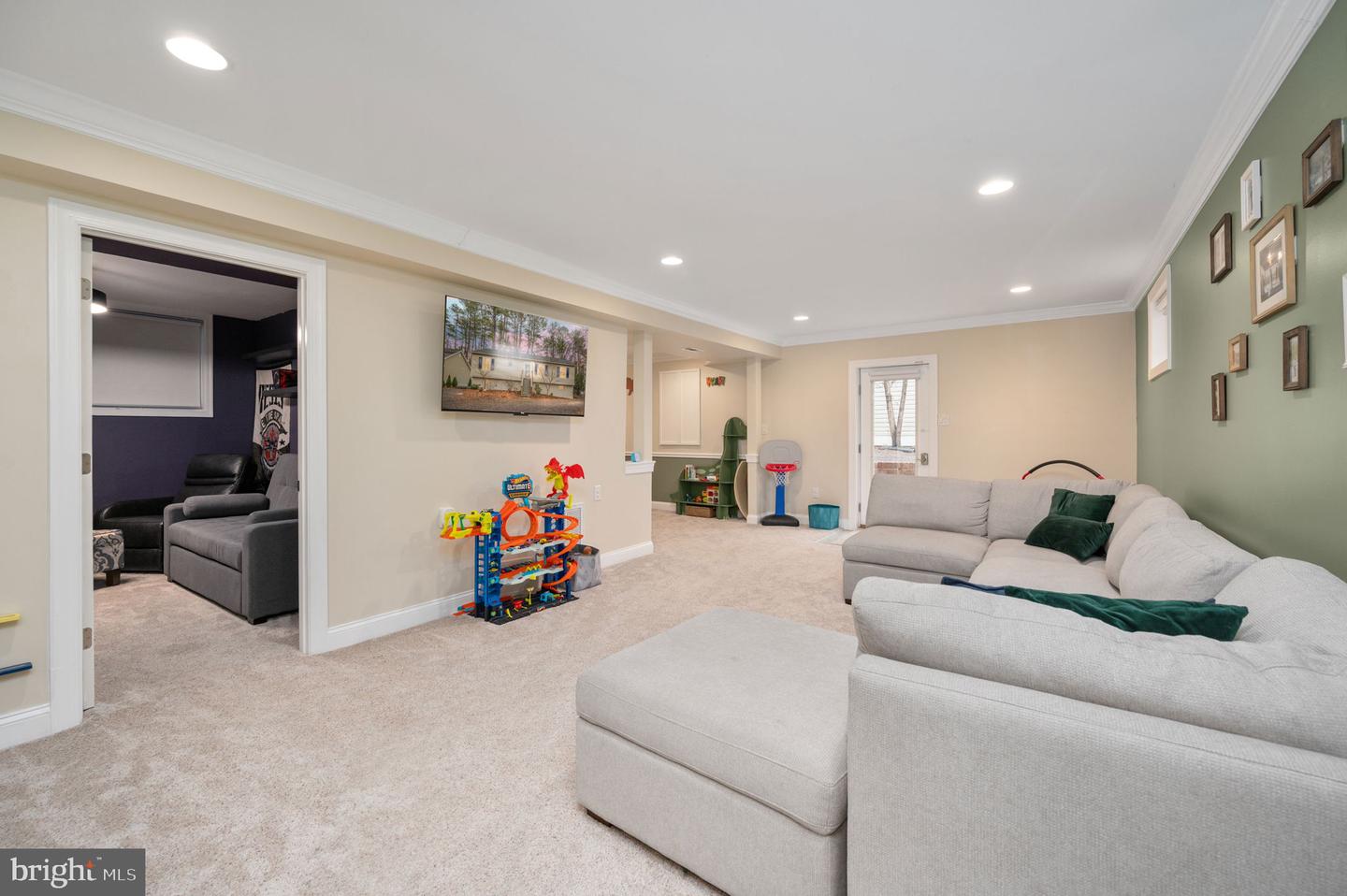 513 LAKEVIEW PKWY, LOCUST GROVE, Virginia 22508, 4 Bedrooms Bedrooms, ,3 BathroomsBathrooms,Residential,For sale,513 LAKEVIEW PKWY,VAOR2013424 MLS # VAOR2013424