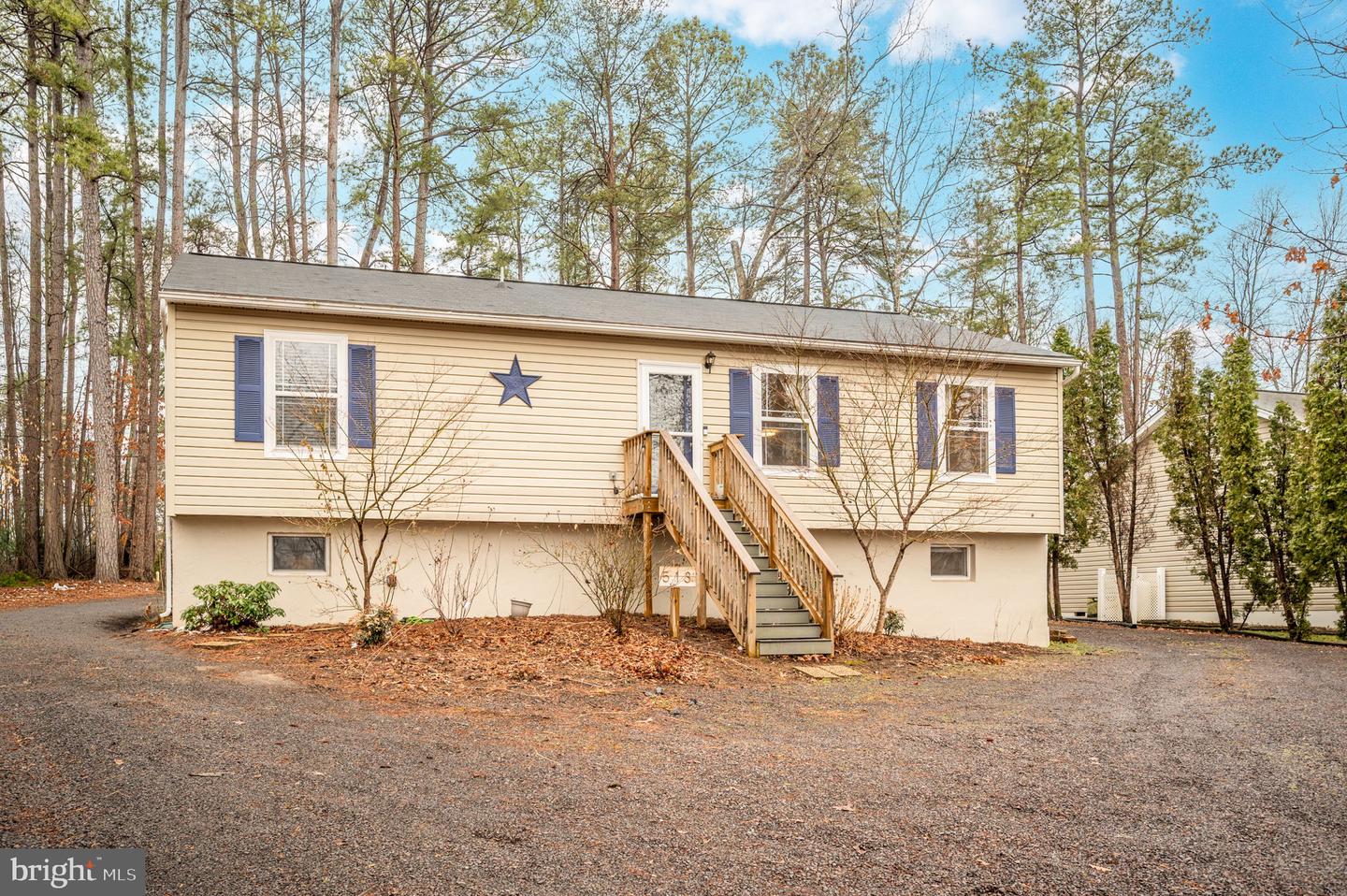 513 LAKEVIEW PKWY, LOCUST GROVE, Virginia 22508, 4 Bedrooms Bedrooms, ,3 BathroomsBathrooms,Residential,For sale,513 LAKEVIEW PKWY,VAOR2013424 MLS # VAOR2013424